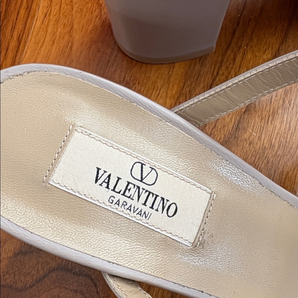 Valentino Garavani Rockstud Cage sandals, NEW - Picture 11 of 15